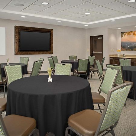 Hampton Inn & Suites Portland/Hillsboro-Evergreen Park Экстерьер фото