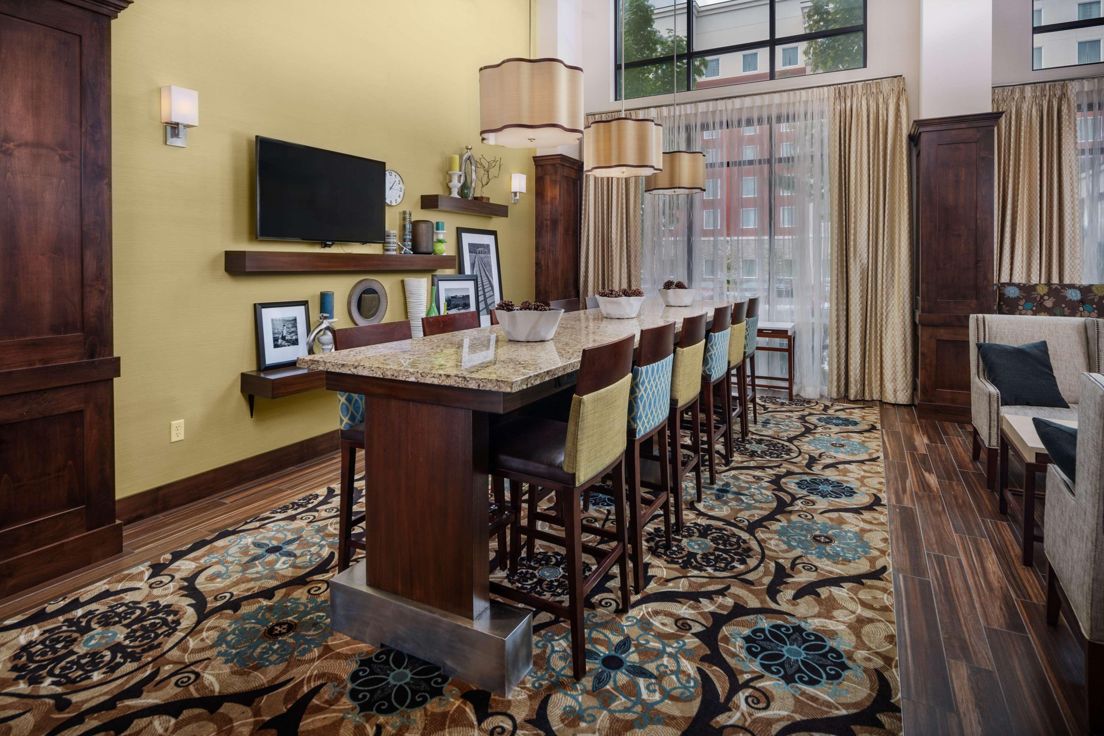 Hampton Inn & Suites Portland/Hillsboro-Evergreen Park Экстерьер фото