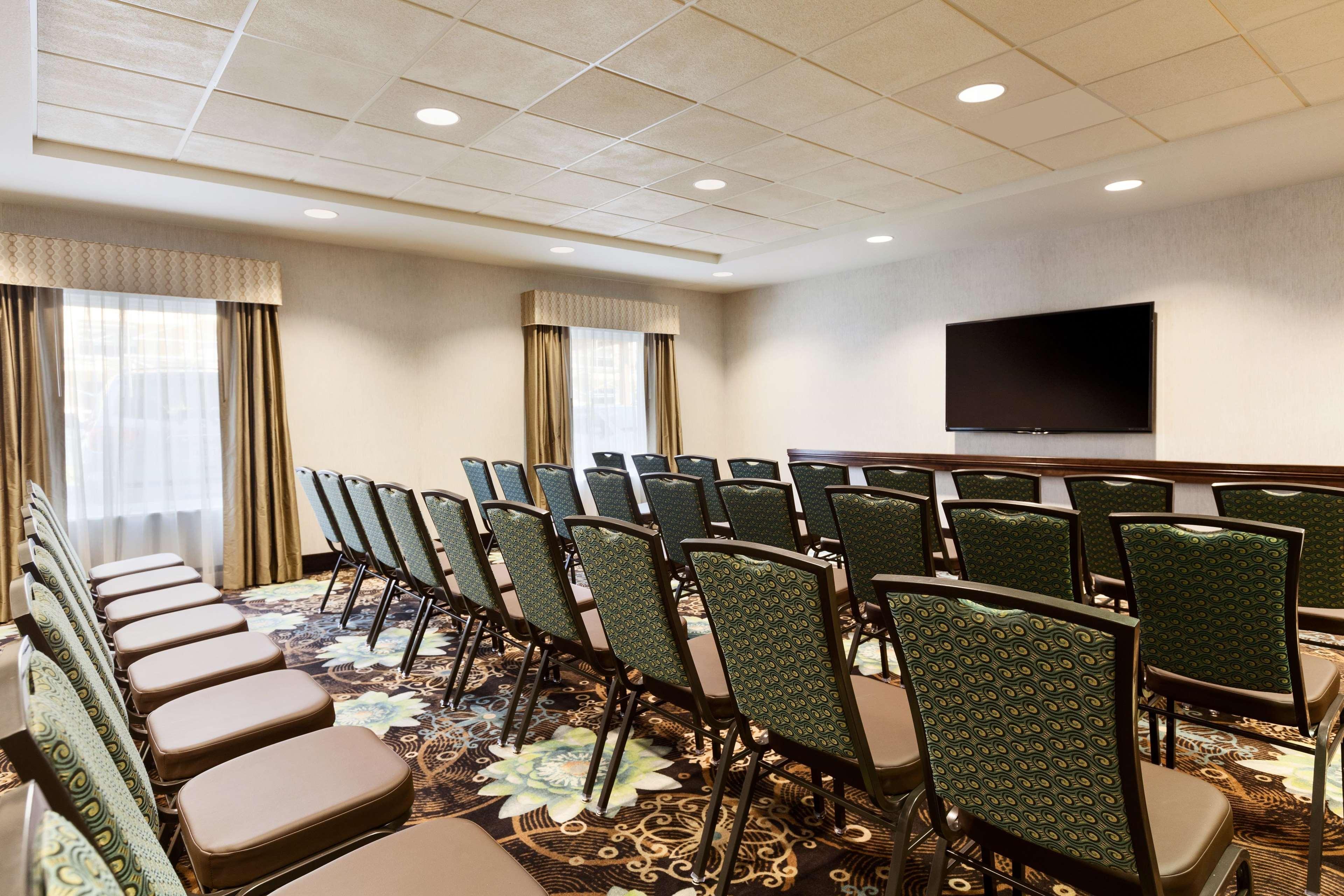 Hampton Inn & Suites Portland/Hillsboro-Evergreen Park Экстерьер фото