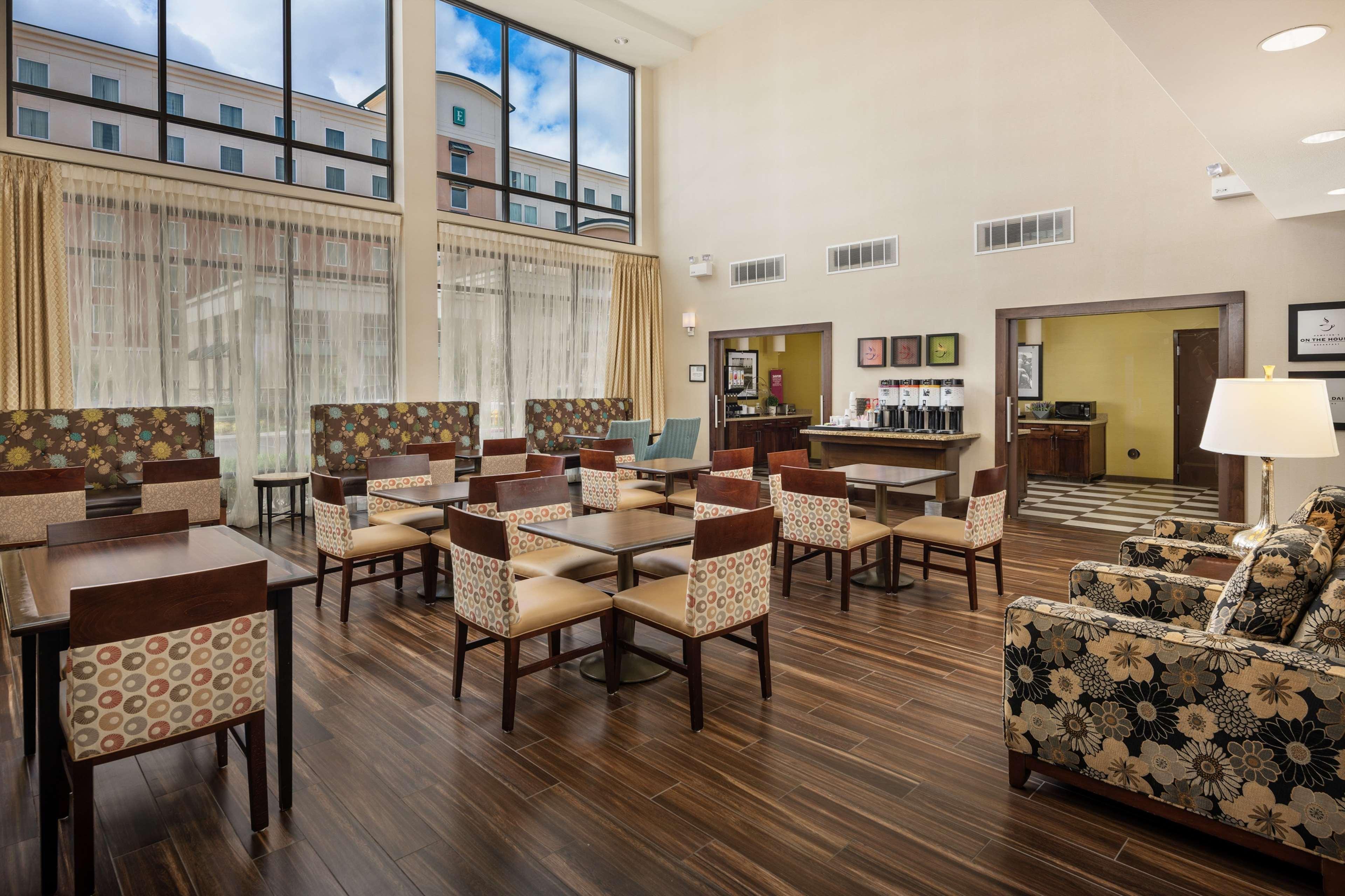 Hampton Inn & Suites Portland/Hillsboro-Evergreen Park Экстерьер фото