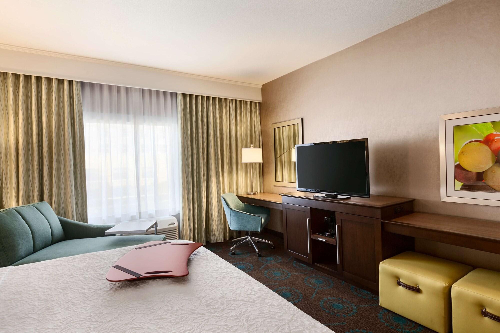 Hampton Inn & Suites Portland/Hillsboro-Evergreen Park Экстерьер фото