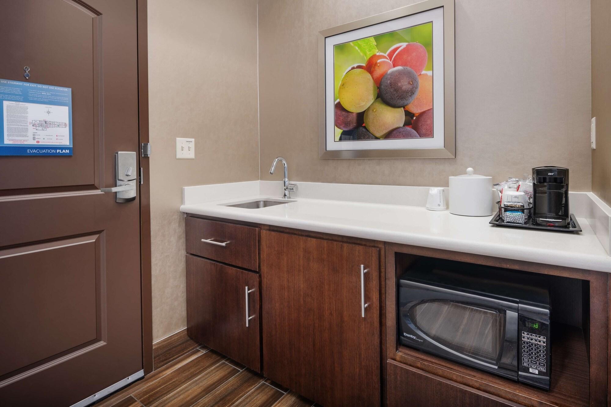 Hampton Inn & Suites Portland/Hillsboro-Evergreen Park Экстерьер фото