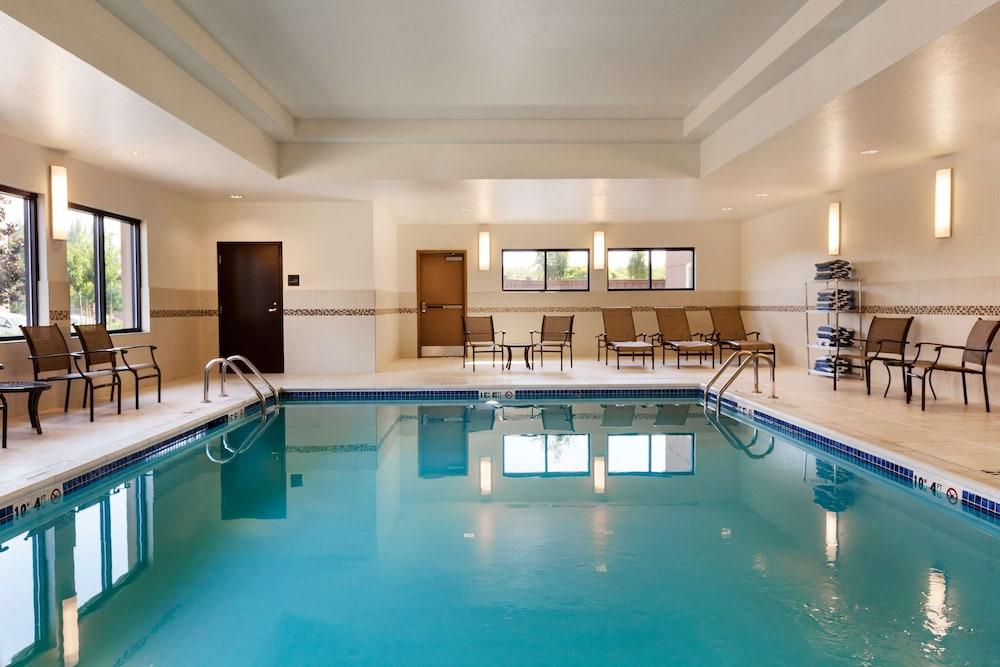 Hampton Inn & Suites Portland/Hillsboro-Evergreen Park Экстерьер фото