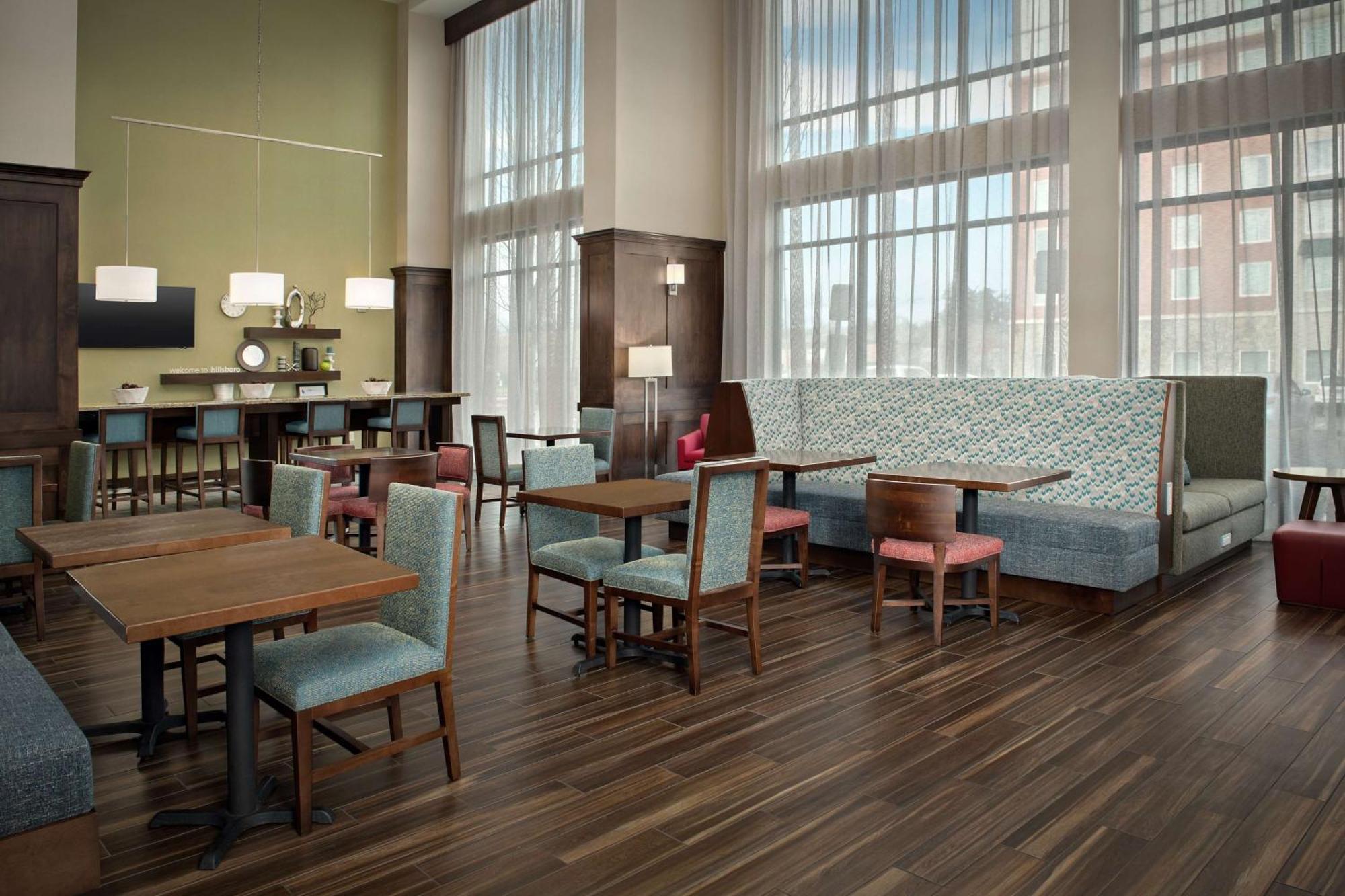 Hampton Inn & Suites Portland/Hillsboro-Evergreen Park Экстерьер фото