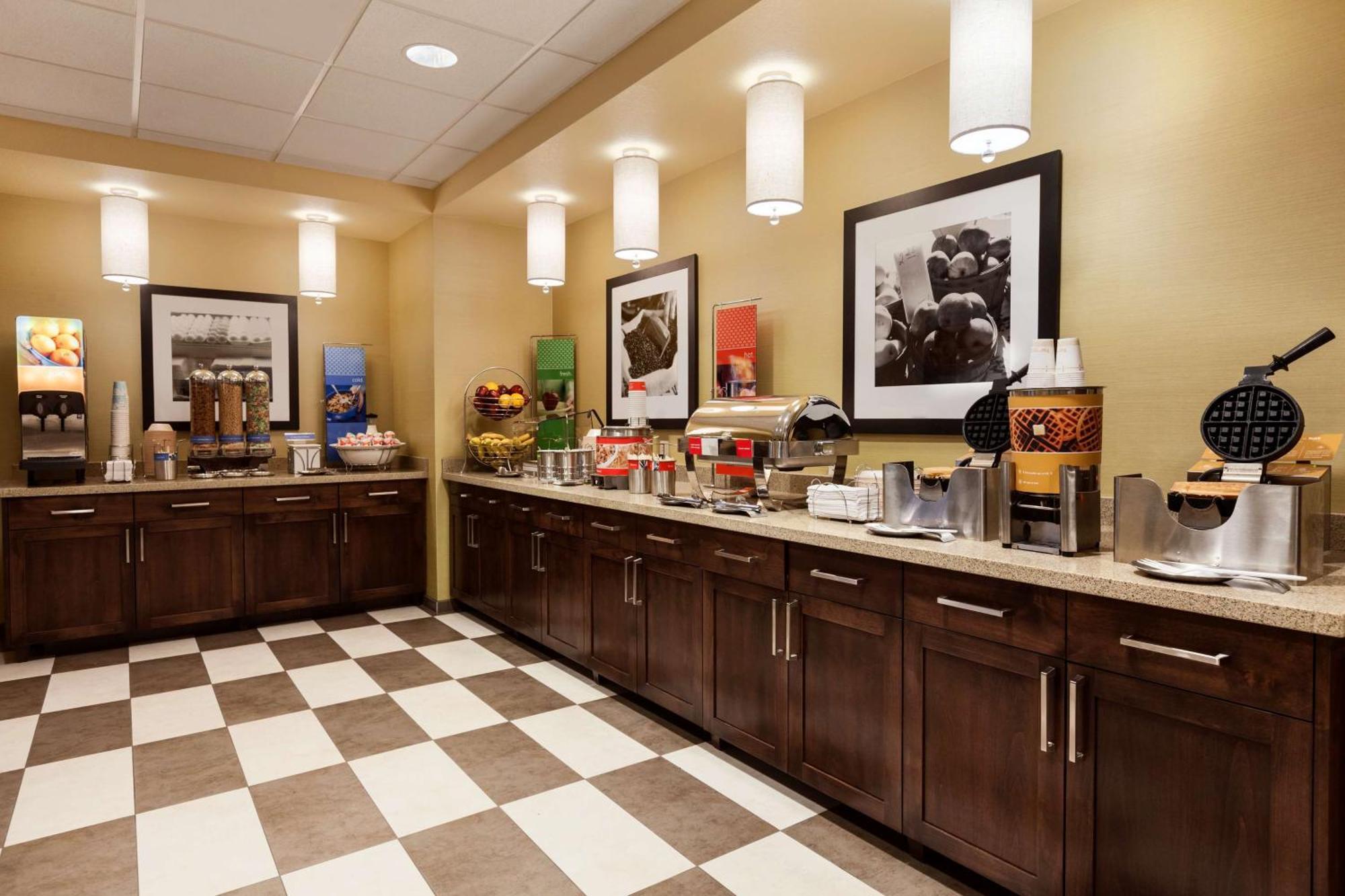 Hampton Inn & Suites Portland/Hillsboro-Evergreen Park Экстерьер фото